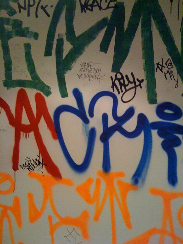 Couloir graffiti